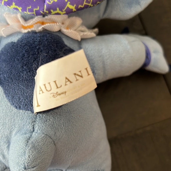 Like new! Stitch stuffed doll from Alulani Disney Resort - Picture 8 of 9